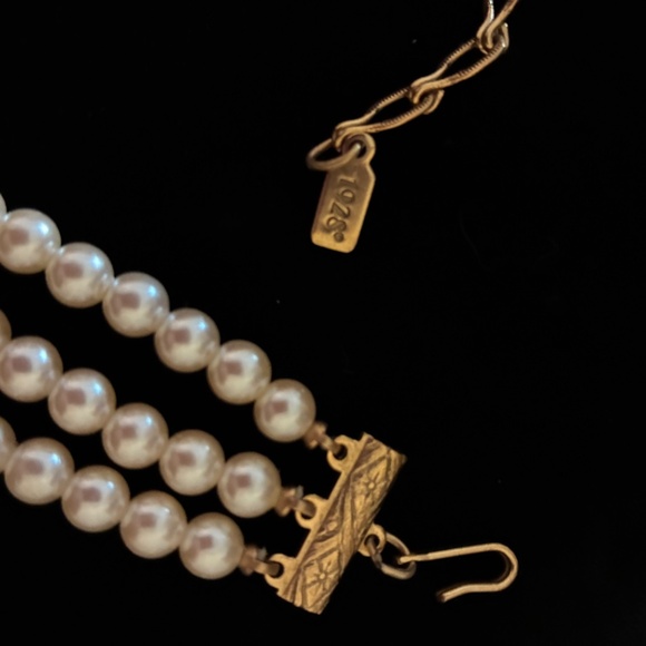 Faux Pearl Choker - Picture 3 of 3